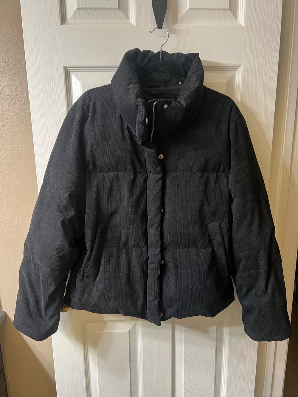 Levi's Black Women's Quilted Puffer Jacket